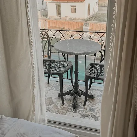 Egella Hotel *