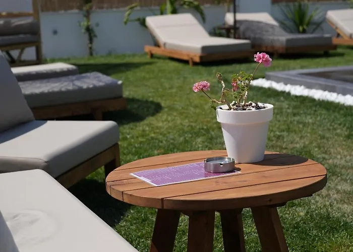 Egella * Δεκελί